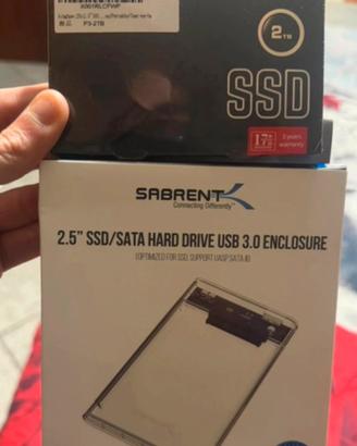 Hard disk esterno SSD + Custodia