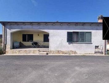 Immobile in asta di 262 m² con 4 locali e box auto