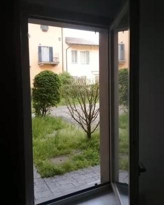 Locale commerciale convertibile appartamento