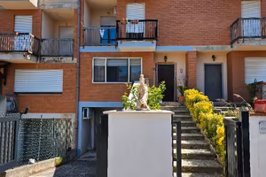 villetta a schiera in zona residenziale