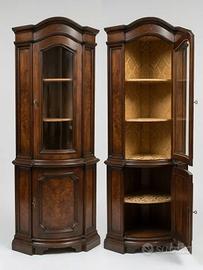 Angoliera Barocca Vetro Bombato in Radica di Noce