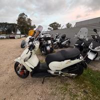 Scooter scarabeo 300