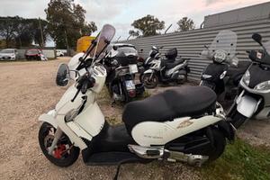 Scooter scarabeo 300