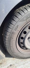 gomme invernali con cerchi in ferro