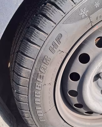gomme invernali con cerchi in ferro