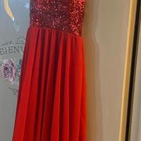 Vestito elegante ragazza