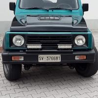 Suzuki Samurai 