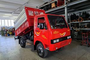 Macchina operatrice COMACA 4X4 con ribaltabile