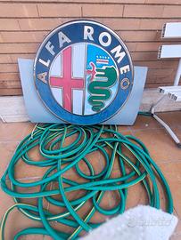 insegna Alfa Romeo