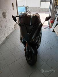 YAMAHA T-MAX 530 SX 2018