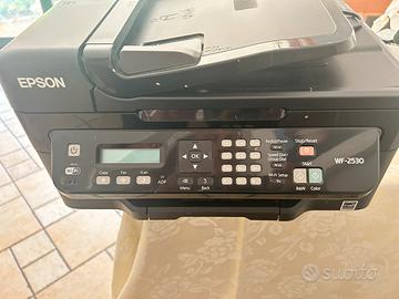 Stampante multifunzio Epson WF-2530. Da riparare