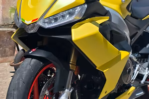 Aprilia rs660 acid gold 2024