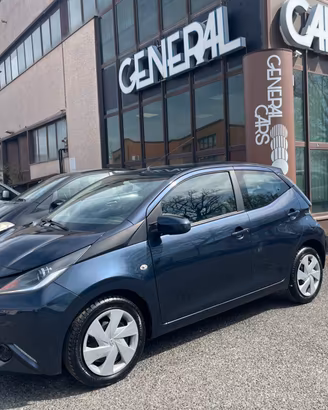 Toyota Aygo 1.0 VVT-i 69 CV 5 porte x-cool