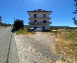 CASA INDIPENDENTE A LUZZI