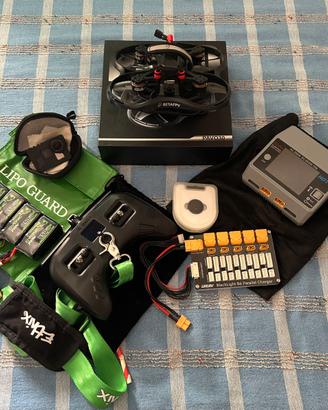 Drone Pavo30 Beta Fpv + caricatore + Kit video