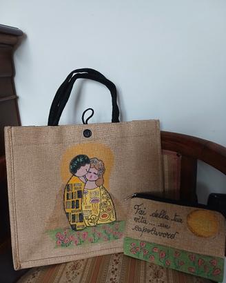 Borsa e pochette in juta dipinte a mano 