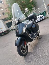 Vespa GTS300