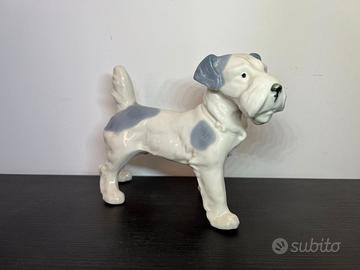 Statuetta in porcellana di un Wire Fox Terrier.