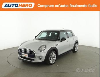 MINI Cooper D JM74404