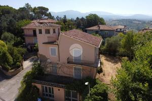 VILLA SINGOLA A OTRICOLI