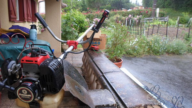 Decespugliatore kawasaki td40