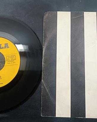 45 giri intitolato "Juve, Juve" vinile 45 giri