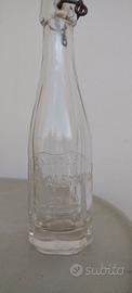 Antica gassosa bottiglia in vetro