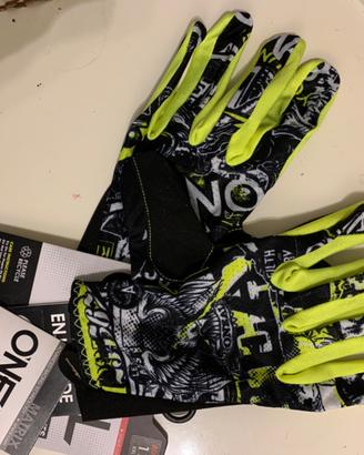 Guanti O’neal