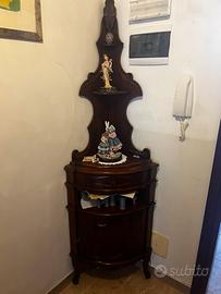Mobile angoliera - Cantonale in legno