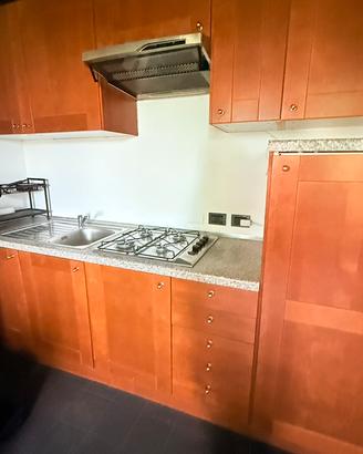 Cucina in legno massello 500€