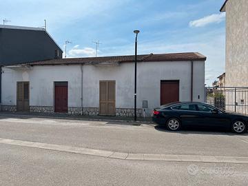 Locale esclusivo sul laghetto Tre Colori - Telese