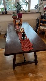 Tavolo in legno massiccio 180x180x80