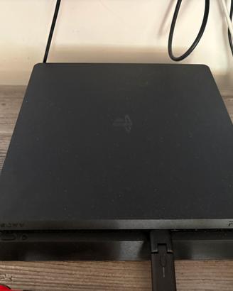 Play station 4 slim + 4 Joystick+giochi+volante