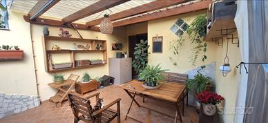 Graziosa casa singola con giardino