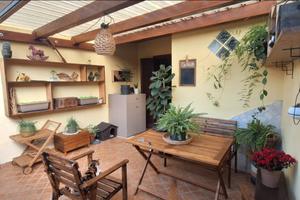 Graziosa casa singola con giardino