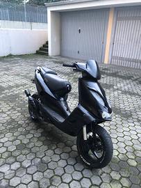 Aprilia sr 50 leggere la descrizione