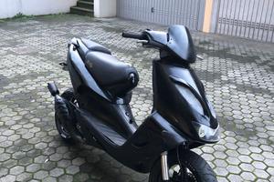 Aprilia sr 50 leggere la descrizione