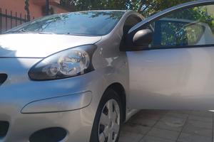 TOYOTA Aygo 1ª serie - 2009