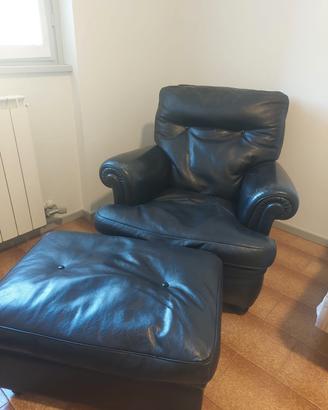 Poltrona Frau anni 70 pelle nera con puff 