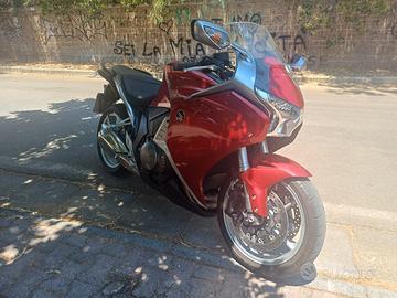 VFR 1200 F 