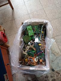CONFEZIONE 6.5KG COMPONENTI ELETTRONICI MISTI USAT