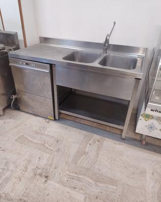 lavandino acciaio con lavastoviglie 