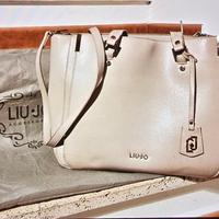 Borsa Liu-Jo