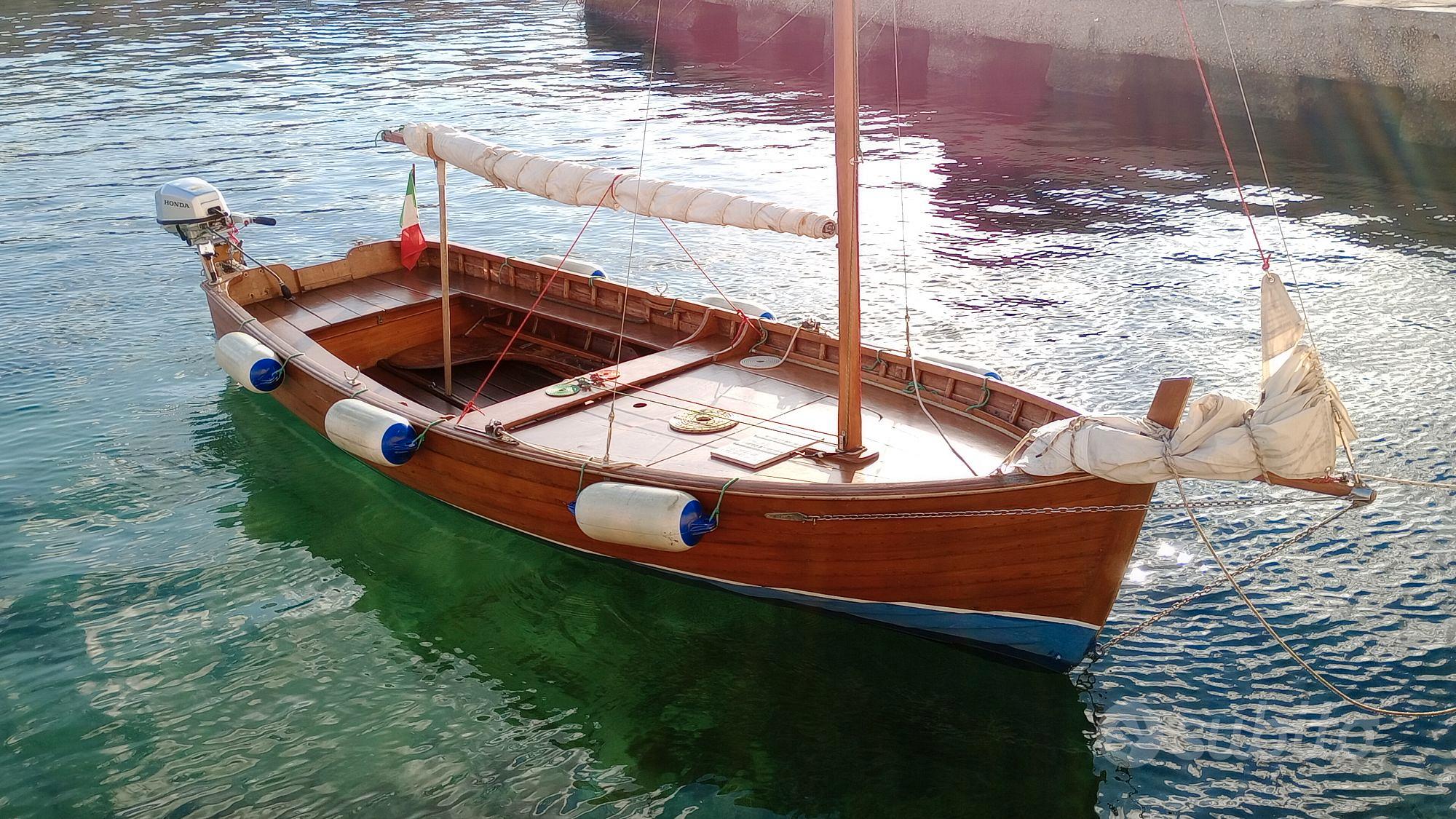 Dinghy — View photo 1