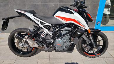 KTM 390 Duke