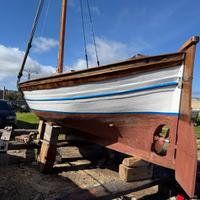 Gozzo a vela latina con motore Farymann 18 CV