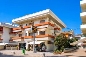 3 LOCALI A ALBA ADRIATICA