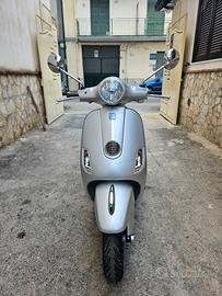 Piaggio Vespa 125 LX