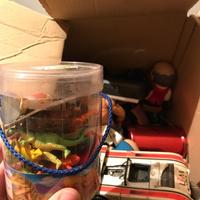 Confezione di giocattoli vari