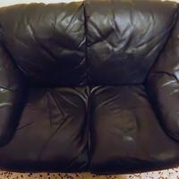 Divano 2 posti in ecopelle comodissimo